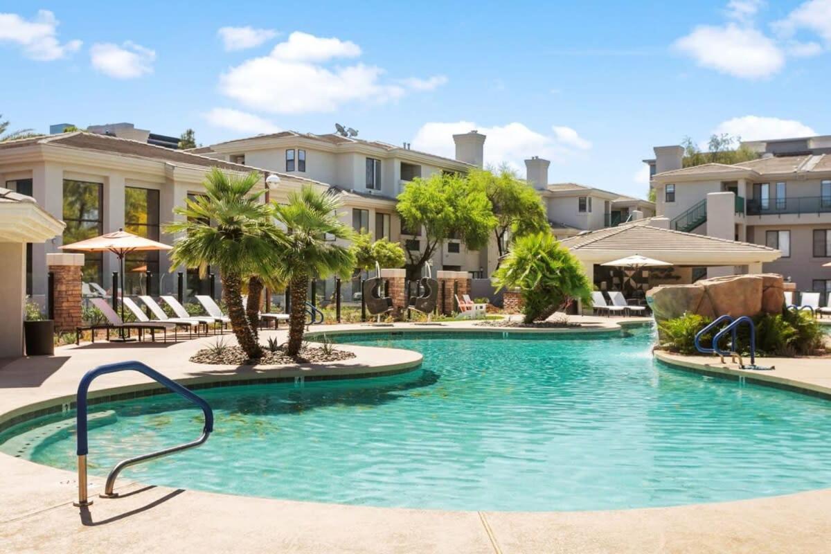 Cozysuites Oasis At Kierland Commons Apartamento